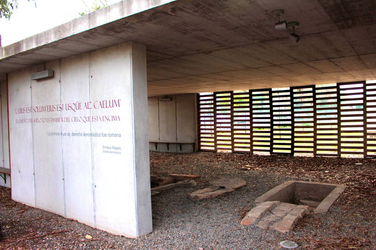 Hergueta_JoseA's tweet photo. Hace 27 años fundamos MLK para contar y conectar historias, pionera en la difusión del patrimonio en @malaga En un post  cabe muy poco de lo realizado en centros interpretación, guías impresas y web, vídeos, museos... y, claro, documentales, cine... pero "esa ya es otra historia" https://t.co/J8aQToQOFl