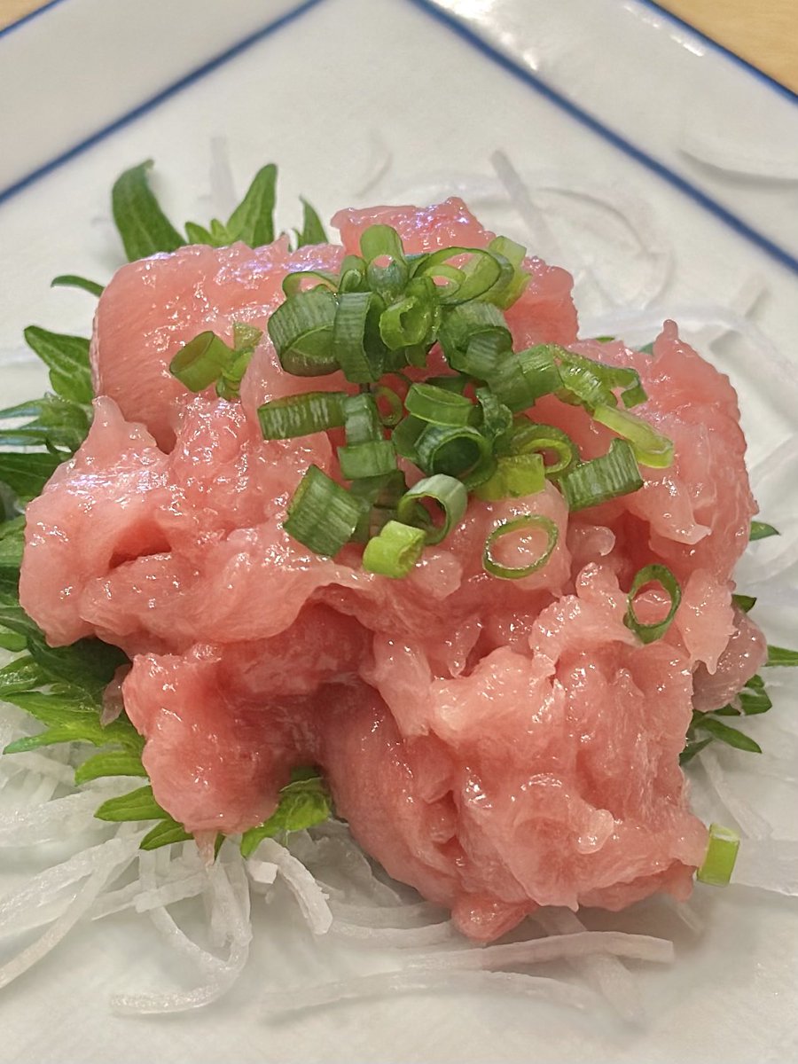 kurochan1981's tweet photo. 6/23(火)
子供の頃からアルゼンチンファンやってるのでメッシ2試合で5得点て嬉しいというか恐ろしいですね
神がマラドーナなのはかわりませんけど🙄️
今週は台風接近🌀️気をつけましょう
本日も御来店お待ちしております💁🏻

🐟️本まぐろ中落ち🥢️鶏唐甘酢炒め 🍶️福海
#武蔵小山グルメ
#居酒屋 https://t.co/eRtTNzzcmI