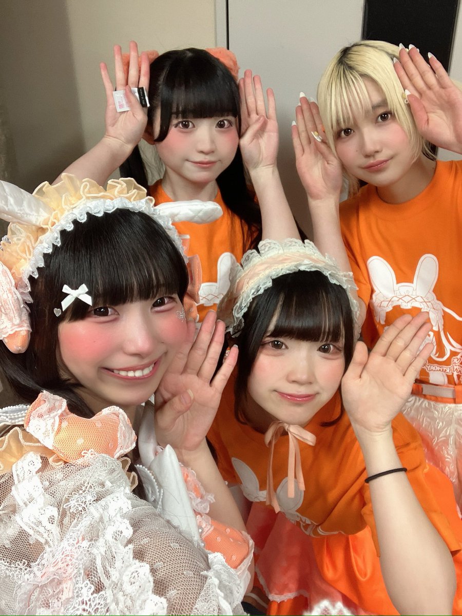 meusagi_zoo3's tweet photo. ずずず㌠!!🐰💙🩷🧡💛 https://t.co/q4QODLfmiS