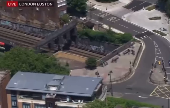 jackquack16's tweet photo. @bbcPoV BBC helicopter on 3 hour flight tracking Andy Burnham's train journey to London.

Who at the BBC can we hold to accout for such colossal waste of money? #PointsOfView #BBCpov https://t.co/wHjMC4Lh2n