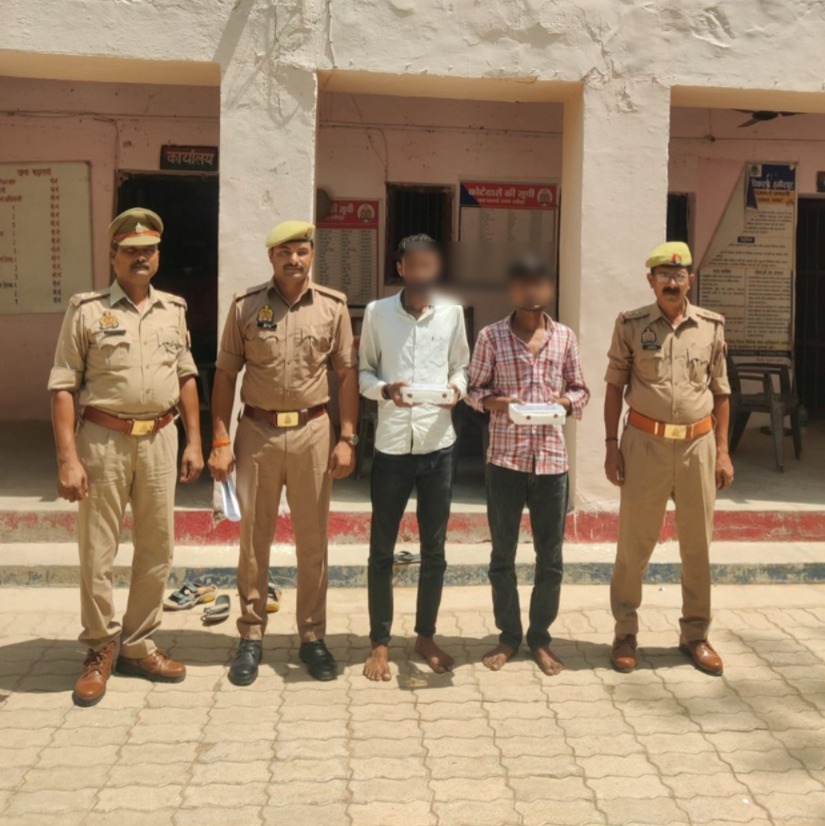 hamirpurpolice's tweet photo. थाना मझगवाँ पुलिस द्वारा चोरी की घटना का सफल, थाना स्थानीय पर पंजीकृत मु0अ0सं0 43/2026 धारा 305(a)/331(3)/317(2) बीएनएस से सम्बन्धित 02 वांछित चोरी गया माल के साथ गिरफ्तारी के सम्बन्ध मेंl
#HamirpurPolice #UPPolice #OperationRecovery
#CrimeControl #PropertyRecovered
#PoliceSuccess #SafeHamirpur