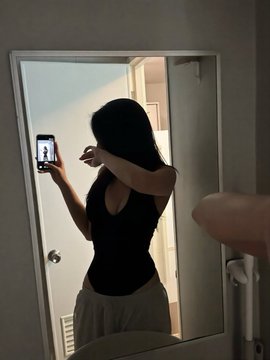 연 tweet media