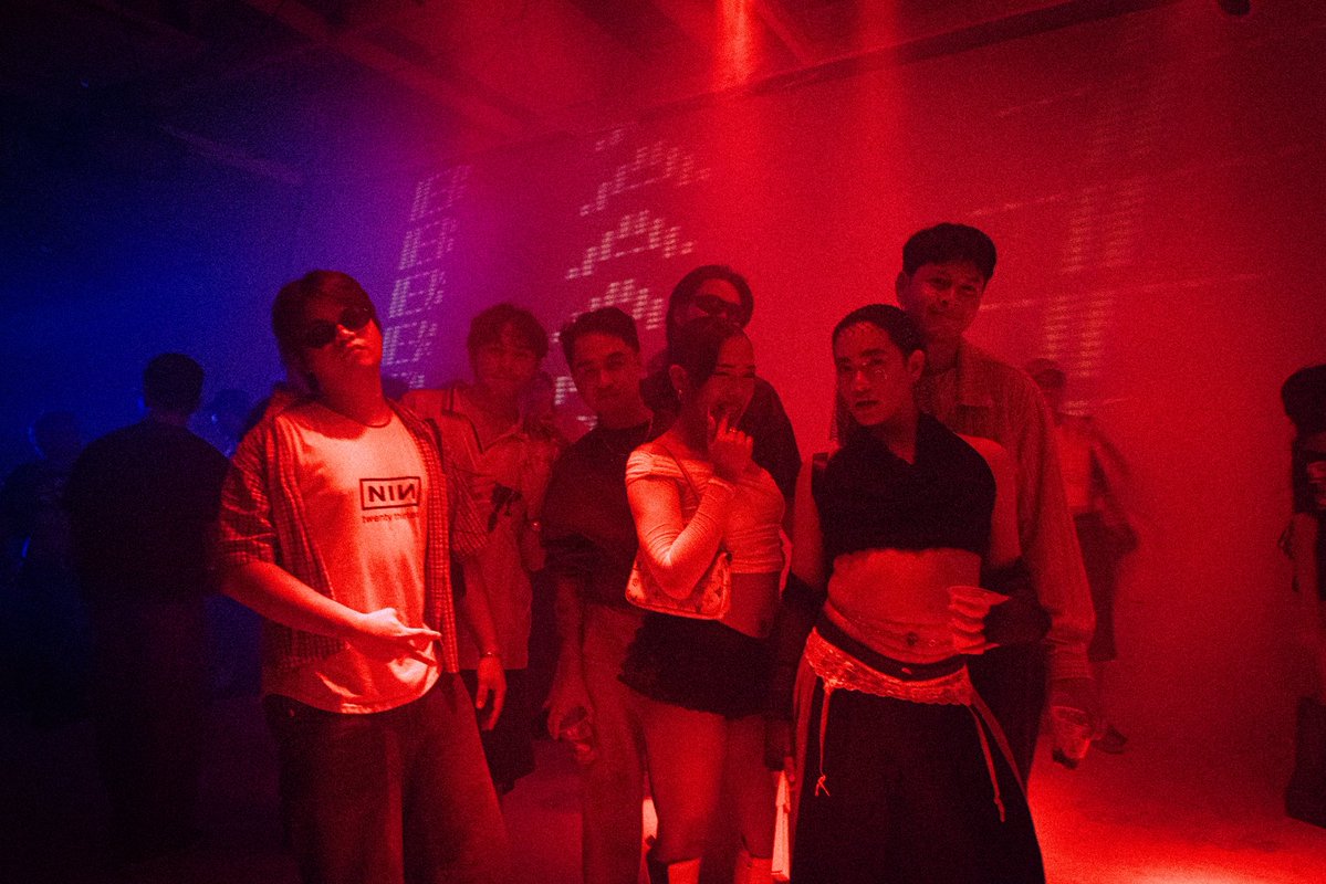 chrxtan's tweet photo. at the batr2: the lost art of giving a f*ck 🪩❤️‍🔥 https://t.co/f1ViTTsaOW