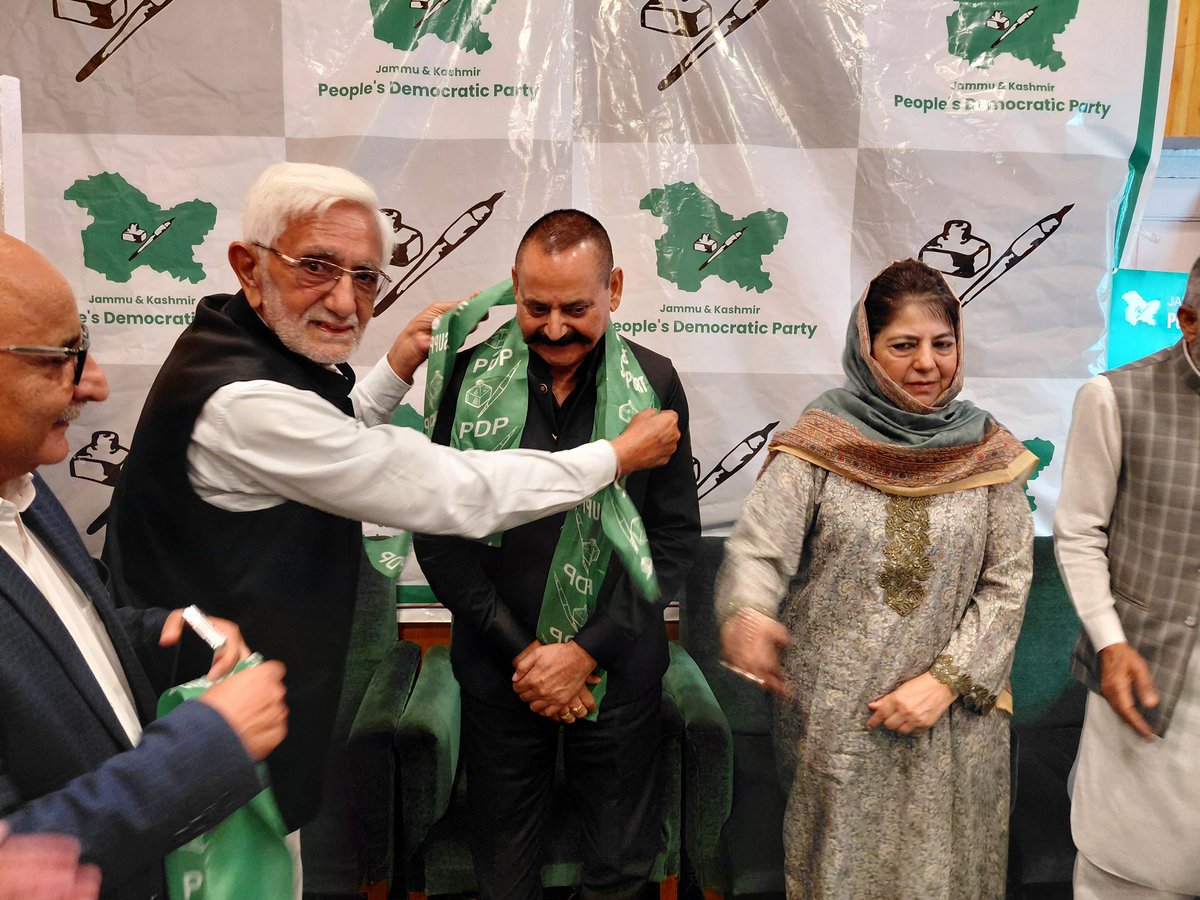jkpdp's tweet photo. Renowned socio-political activist Dr. Rohit Gupta from Jammu joined the Jammu & Kashmir Peoples Democratic Party today in the presence of Party President Ms.@MehboobaMufti.

His joining reflects the growing faith in PDP’s vision of inclusive politics, democratic engagement, and a dignified future for the people of Jammu & Kashmir.