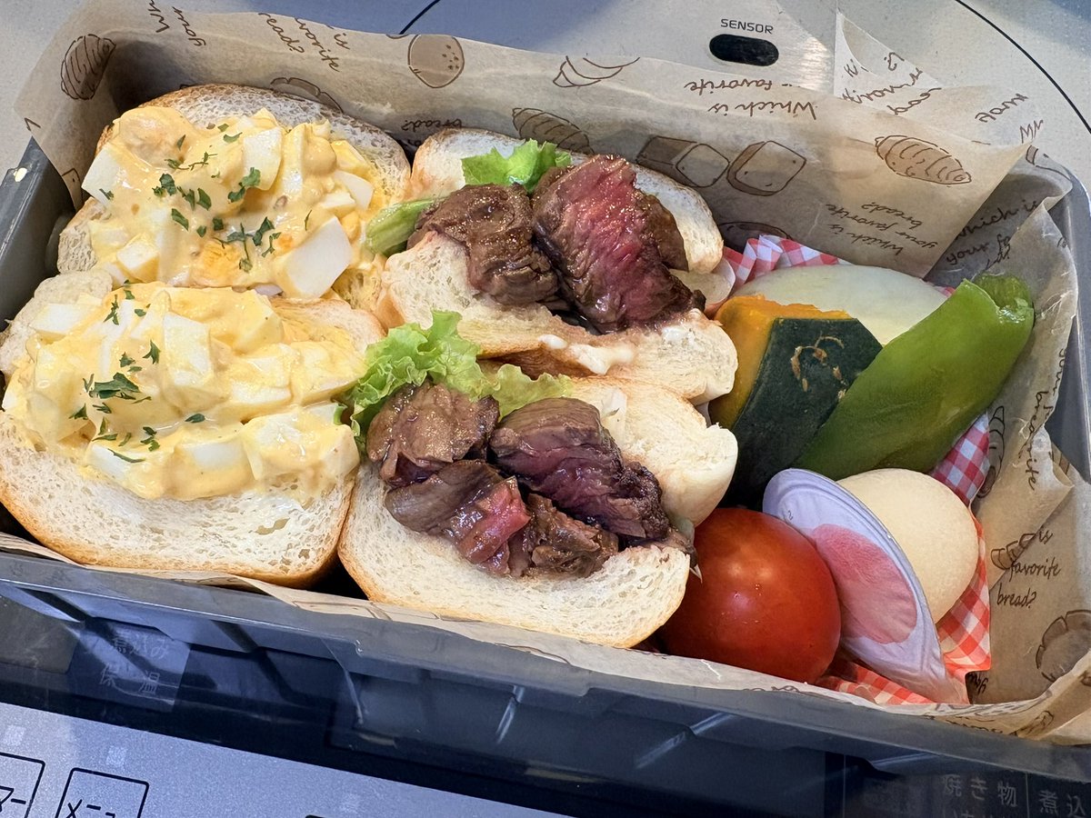 Revy_777_'s tweet photo. 最近はサンドイッチやバーガー作ってます🍔 https://t.co/ToFON9Fmhk