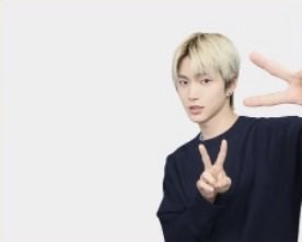 aauiiss's tweet photo. ท่านี้ ถ่ายแบบนี้ไหม นะ 😗✌️ https://t.co/Kc5Q9bev6s