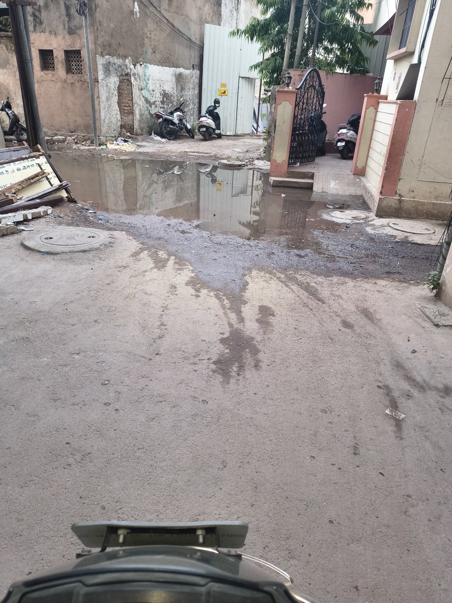 ksr_hyd's tweet photo. @HMWSSBOnline @GHMCOnline @Comm_HYDRAA I regret to inform you that since 6 months we are facing the same problem every other day (i.e. drainage water has been overflowing onto the road / stagnating near houses due to blockage), 
Kindly resolve the problem permanently https://t.co/UTTpNa89Pu