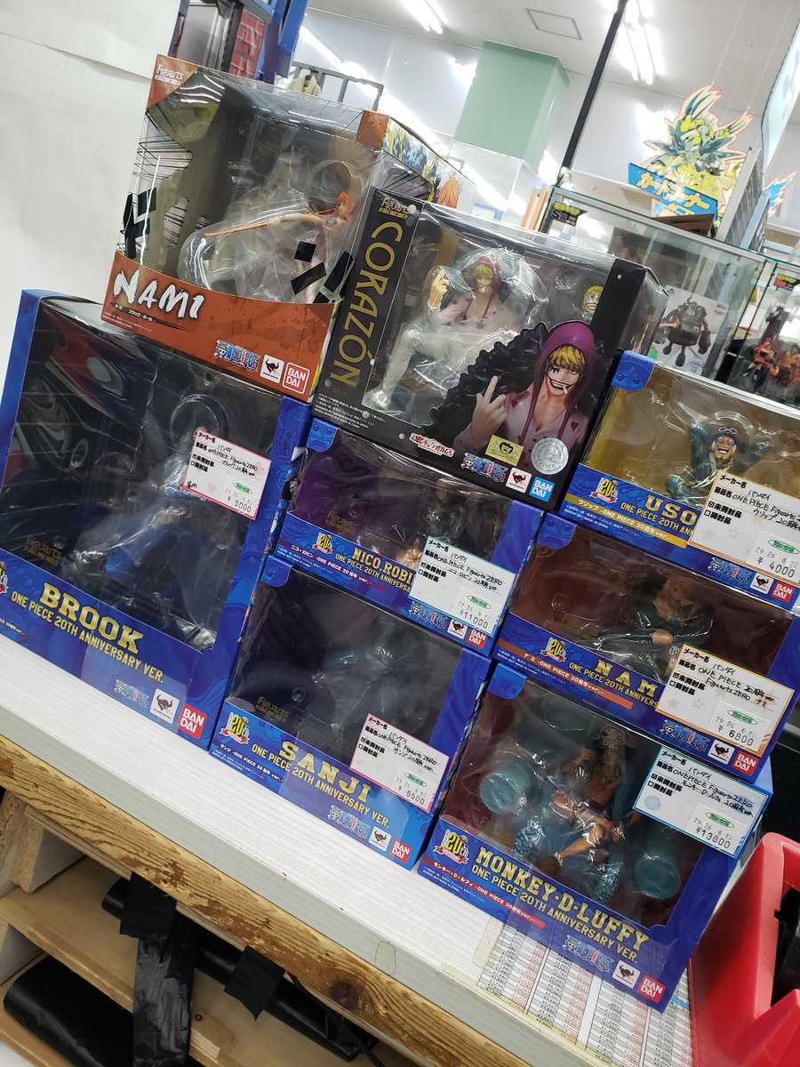 kaihoutoy's tweet photo. ワンピースのフィギュアーツZEROたくさん出してます！ https://t.co/2qqnnG4kn5