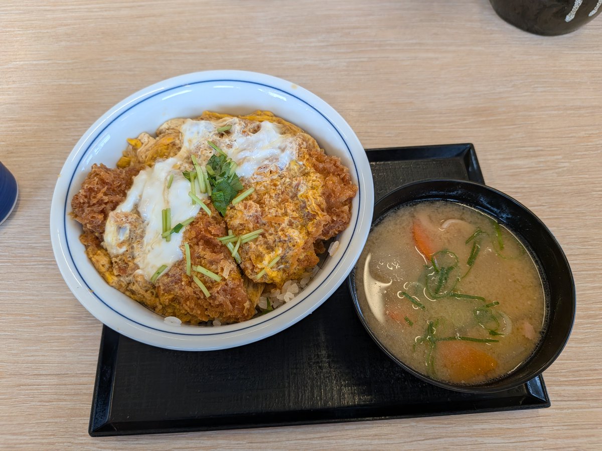 taputapu2's tweet photo. 今日　思ったこと・・
取引先の担当者様とお昼ご飯へ行きました
ある意味　下期のお仕事　お願いの接待でした

で、思ったこと
かつやは　美味しい！（たまに食べるとね）

お陰様で、2日分のお仕事　頂けました😊 https://t.co/KJKGvDMLAx
