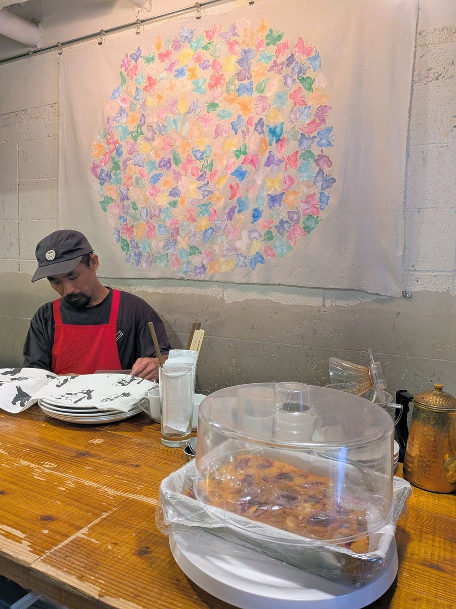 aikafolk's tweet photo. 今日も新宿で仕事を終えた後
ロドスさんでポークジンジャーのジョーをいただく
食後にはプラムのプディングケーキとアイスコーヒー
今日も美味しかった
ロドスさんごちそうさまです
😋🙏🈵💖✨ https://t.co/ihgI9rQ0IM