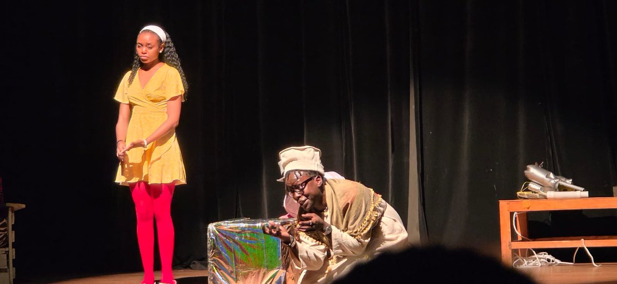 6Theatre7058's tweet photo. Such a magical moment was had yesterday at KNT as our Hadithi Funday session was held. From the story of the Hare and the hyena, to Sweet Story Emergency by Dr.  Mbogo and My Robot Brother, it was one mind blowing moment after another for the little ones who graced the show. https://t.co/xNwfAGRuhK