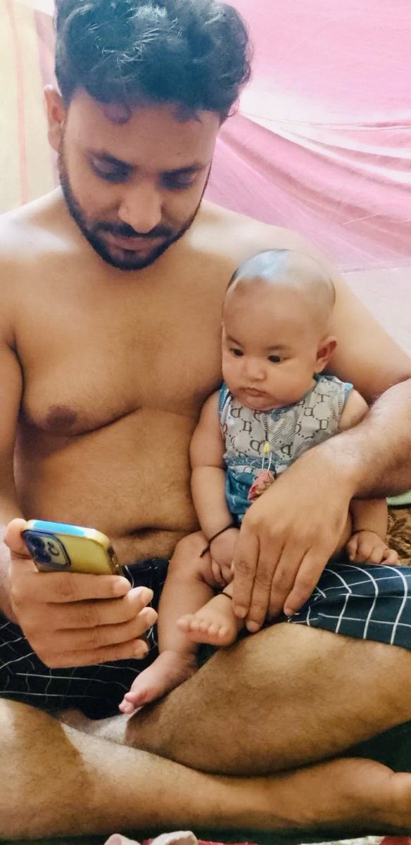 SASujon76236779's tweet photo. বাবা মেয়ে মিলে খেলা দেখি আর্জেন্টিনার https://t.co/XQ4BVP9ox1