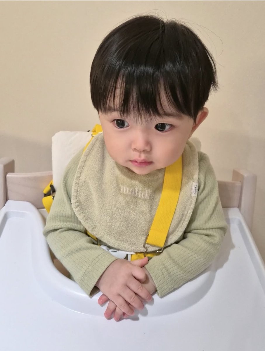 meowstpdf's tweet photo. จั้นนั่งรอข้าวแบบเรียบร้อยมานานล่ะจ้ะ ระดับท่าน ceoยูจุน ซะอย่าง ยายตกใจอะไรกันจ้ะ พี่หนึ่งขวบเค้ากะทำกัน  จั้นโตแยะ https://t.co/HmeTGPwOp7