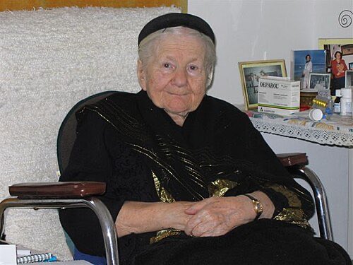 BruggemanSekows's tweet photo. Trailblazing Women of #Poland (Part 35)
#IrenaSendlerowa (1910–2008) saved around 2,500 Jewish children from the #WarsawGhetto during #WWII. Arrested and tortured by the Gestapo, she never abandoned her mission. Her courage and compassion saved countless lives.

#PolishWomen https://t.co/17tMV22w6m