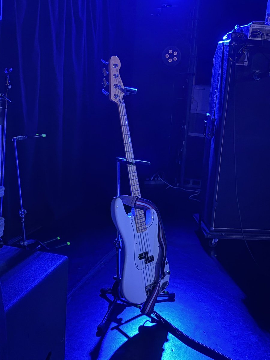 veln's tweet photo. Heavenstamp ONE-MAN LIVE at Shibuya LUSH

エレキセットで今日も素晴らしいライブ
3人編成になってからもライブの度に良くなってきている気がする

全部良かったけど、特にイースターエッグ、ショートフィルム、歓喜の歌は感動

最初から最後まで幸せにひたって楽しんだ
ありがとう

#Heavenstamp https://t.co/LVIEZP7seI