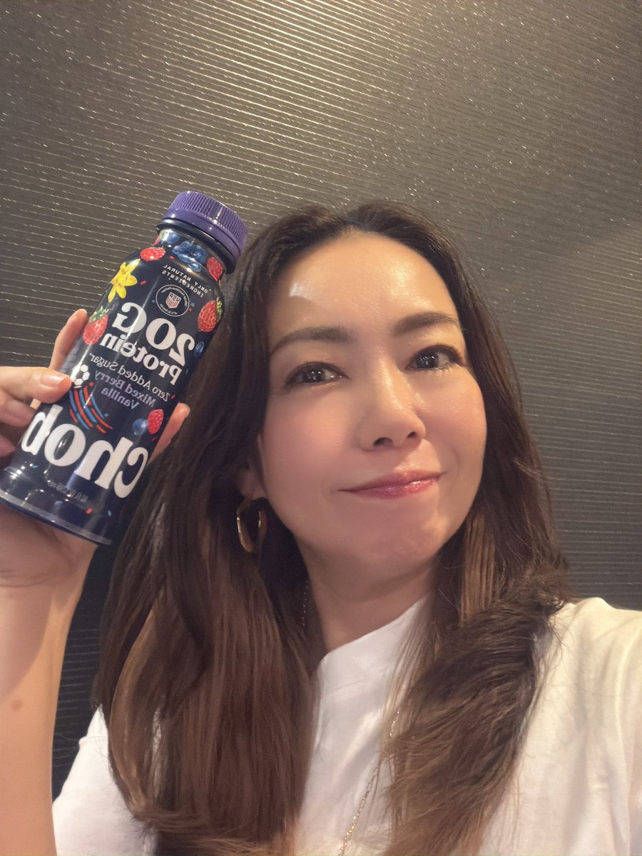 inaba_atsuko's tweet photo. シスコのFCカラオケ配信楽しかったぁ✨🎤🎶

ありがとう😊
来月の配信もお楽しみに✨

📷Komiからもらったお土産のプロテイン、美味しそう😋

#太陽とシスコムーン https://t.co/USTEE5WNZe
