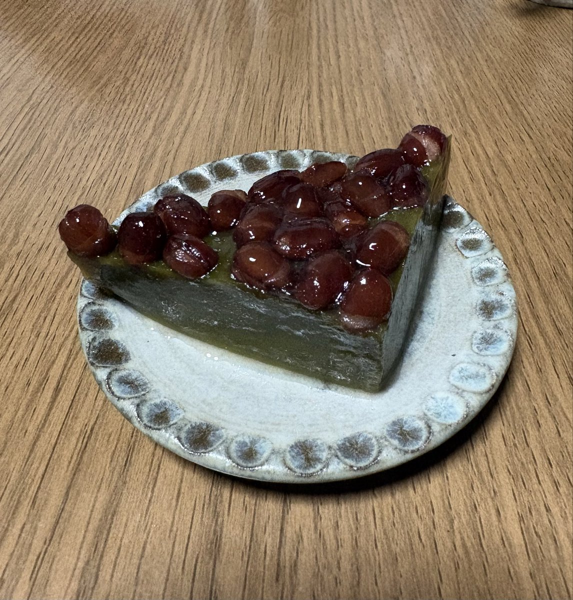 psmaik01's tweet photo. お茶味の水無月　美味い https://t.co/XzCt7FfEhg