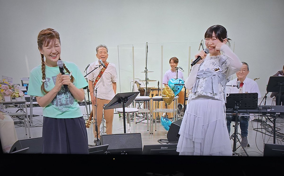 0510evo's tweet photo. #フォーク村
#Angraecum 
#前島亜美
あみたの圧が！
ヒゲ担当に？笑 https://t.co/ZrVws1n596
