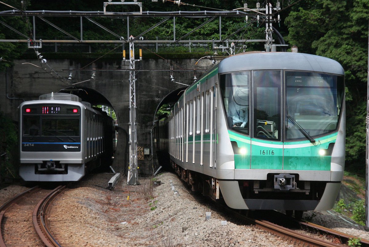 stride1091's tweet photo. 話題の16000系新松田入線試運転。
期間中1日だけですが見に行ってきました。

営業運転は果たして実現するのか？
という感じですが、先日京急の車両が京成線内でツアーをやったように、小田急トラベルが小田原線末端区間で16000系やE233系でツアーをやってくれることを願います(^.^) https://t.co/UmdiNSi9ue