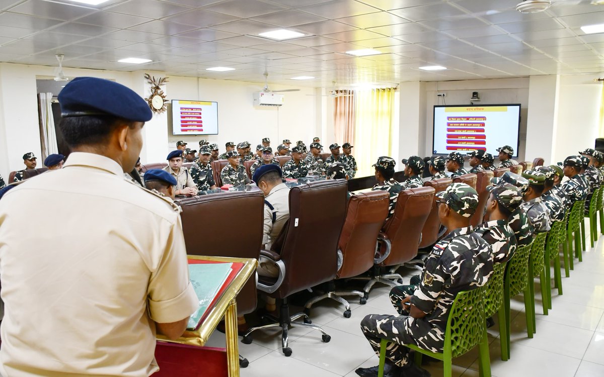 9BnSSB_INDIA's tweet photo. वाहिनी मुख्यालय बलरामपुर में क्षेत्रक मुख्यालय स्तरीय दो दिवसीय आसूचना कार्यशाला का शुभारंभ।

#SSB_INDIA #SSBFTRLUCKNOW #SSBSHQGKP  #IntelligenceWorkshop #IntelligenceTraining #SecurityAwareness https://t.co/s62FfowTWg