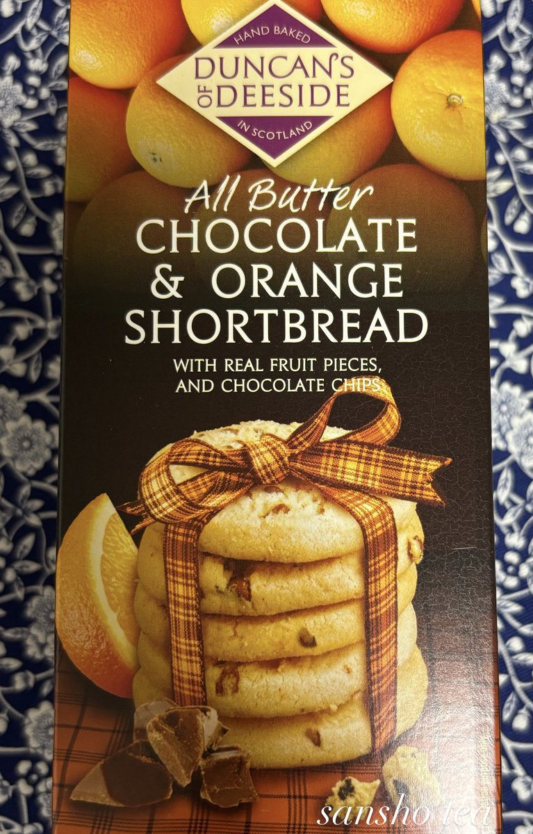 sanshotea's tweet photo. Dear Aunt Lucy
ROYALTY ASSAM / DARVILL
お茶請けは、DUNCANSさんの
CHOCOLATE & ORANGE
SHORTBREAD🥰
ダンカンズさんの中で1番好き💕
#DUNCANS
#茶好連 https://t.co/ByUYJdGrU7