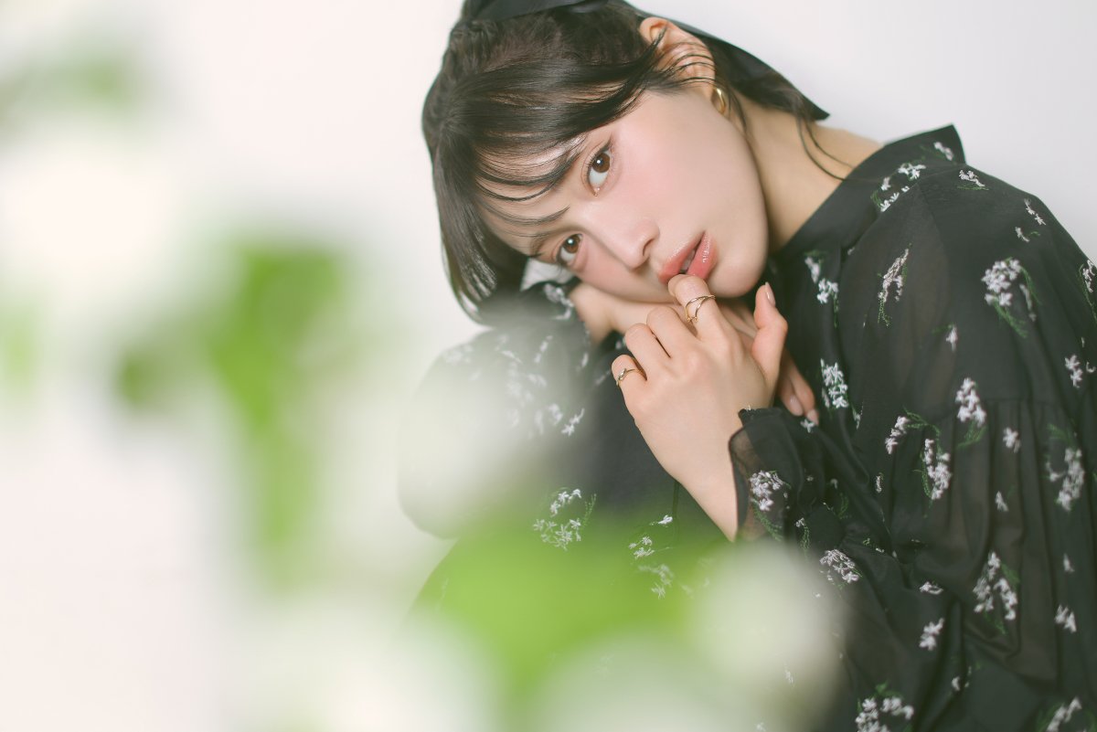 realsound_b's tweet photo. 【フォロー＆RPで #プレゼント！】
#中村ゆりか サイン入りチェキ 1名様
／
✍️#中村ゆりか写真集『Yu LU ri NA』インタビューはこちら！
https://t.co/koIAUXxHEH
📷撮り下ろし写真一覧はこちら！
https://t.co/tbDxxk0n6C
＼
引用RP＆リプライで感想もお待ちしています🎶 https://t.co/6n4SsCWj4Q