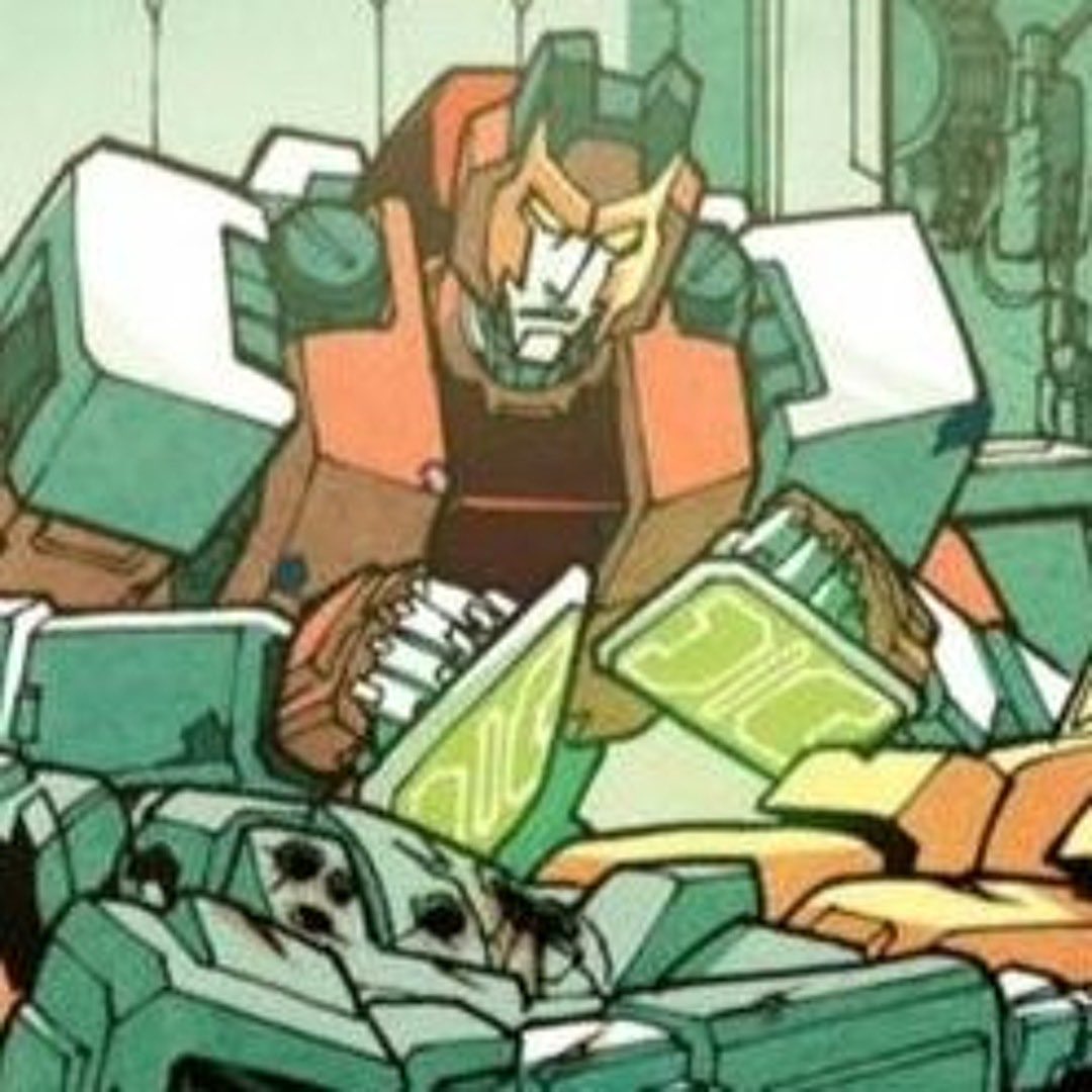 robothusbando's tweet photo. Today’s Robot Husband is Ambulon. https://t.co/HaUWIeKLzT