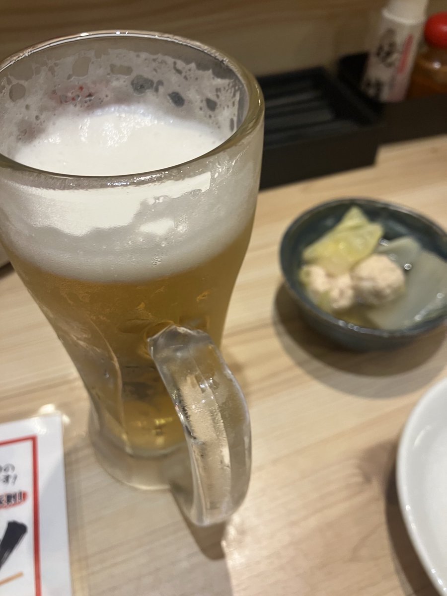 ClockWorkStudio's tweet photo. 朝散歩してなかったので今、夜なのでついでに外飲み🍺 https://t.co/V32Gufsz18