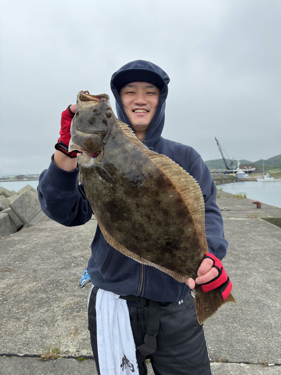 fishingangler87's tweet photo. 自己新記録のロクマルのヒラメ☺️

楽しかったなー https://t.co/Y2Mkvagaq4