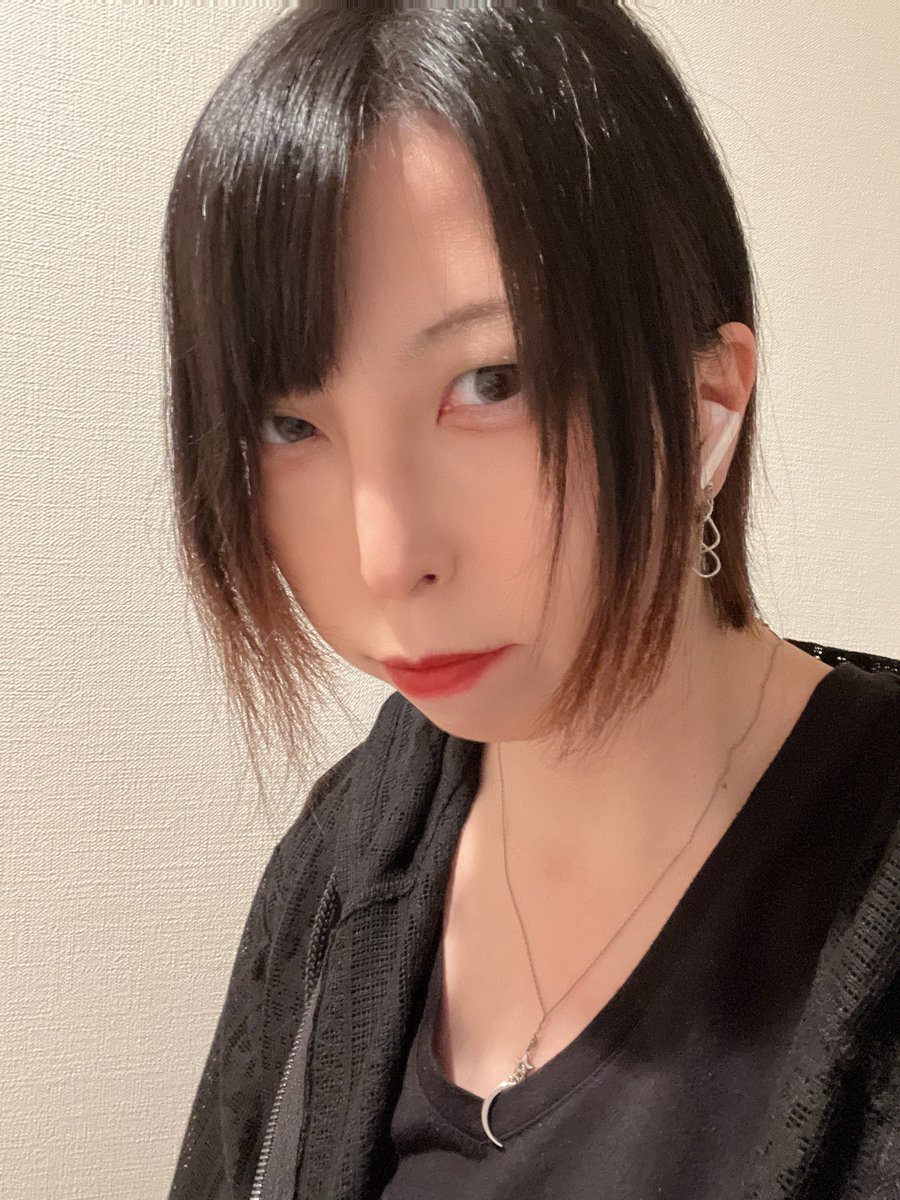 s_rabbit_m's tweet photo. みんな久しぶりだね

何億光年ぶりに縮毛矯正かけたので、勢い余って久しぶりに自撮り https://t.co/S7fxBYWwWY