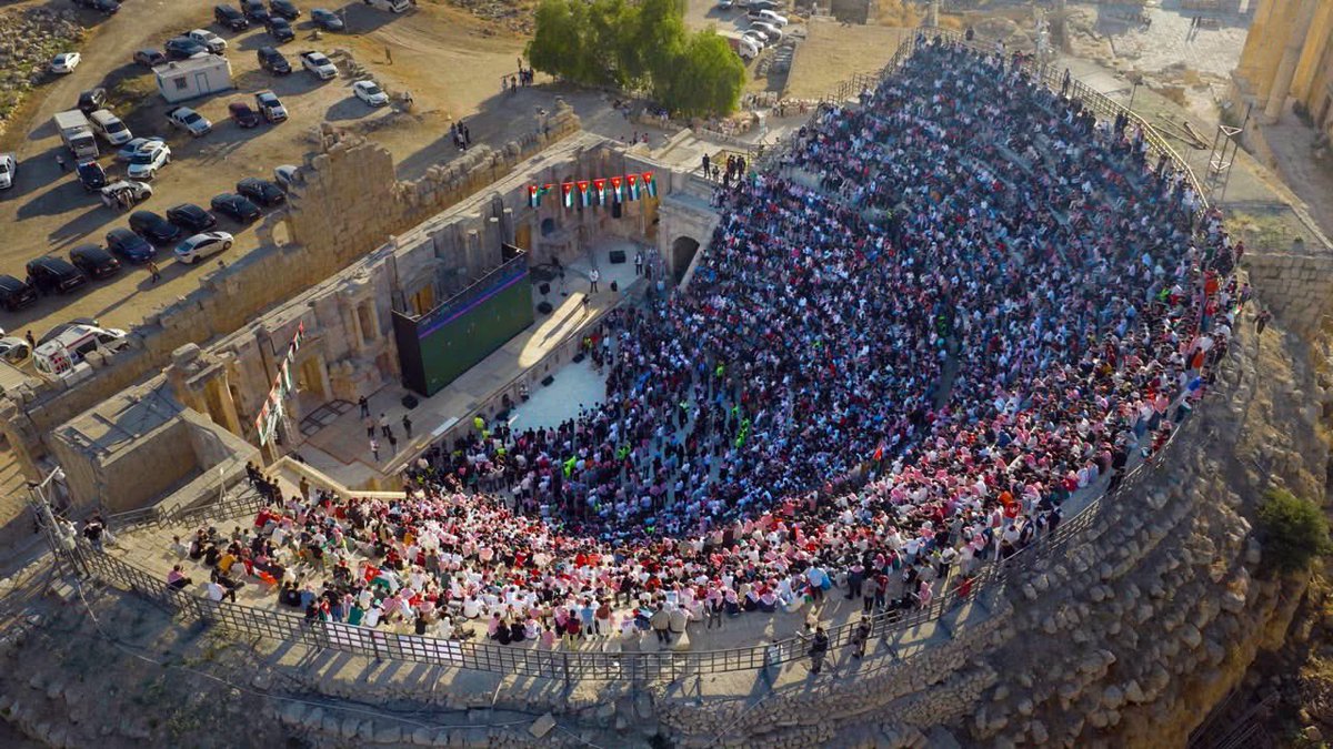 aboodz_boon's tweet photo. الأردني يجيد التعبير عن أردنيته 🇯🇴

من مسرح عمان الروماني إلى أعمدة جرش القديمة إلى شواطئ العقبة https://t.co/8vTYPQwd06