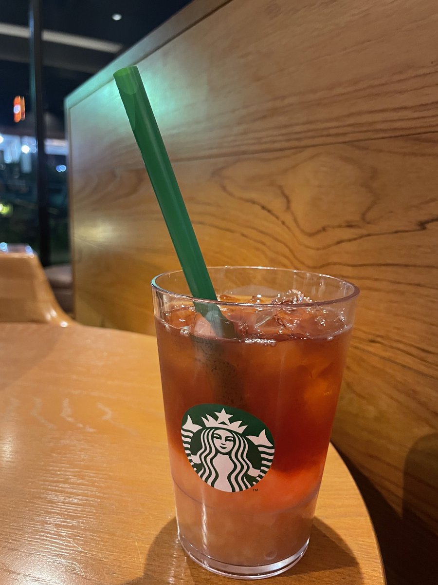 celica205996's tweet photo. 先行販売のピーチティーうまい(*´ω｀*) https://t.co/5YhHL5T445