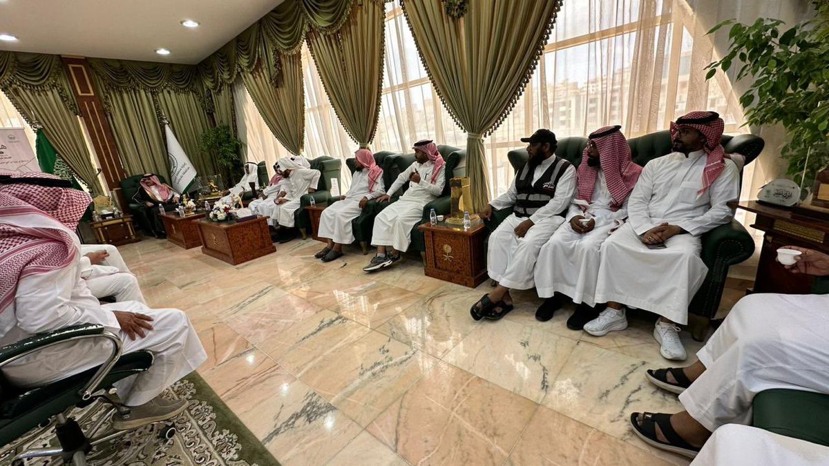 BahaChamber's tweet photo. برعاية سعادة محافظ بلجرشي الأستاذ نايف بن محمد الهزاني، ومشاركة #غرفة_الباحة دُشنت مبادرة #هارون المشتركة بين الجمعيات الأهلية بالمحافظة، بهدف تعزيز التعاون والتكامل وتوحيد الجهود لخدمة المحافظة وأهلها، وتعظيم الأثر التنموي والمجتمعي بالمحافظة. https://t.co/CFxQV2o3Qw