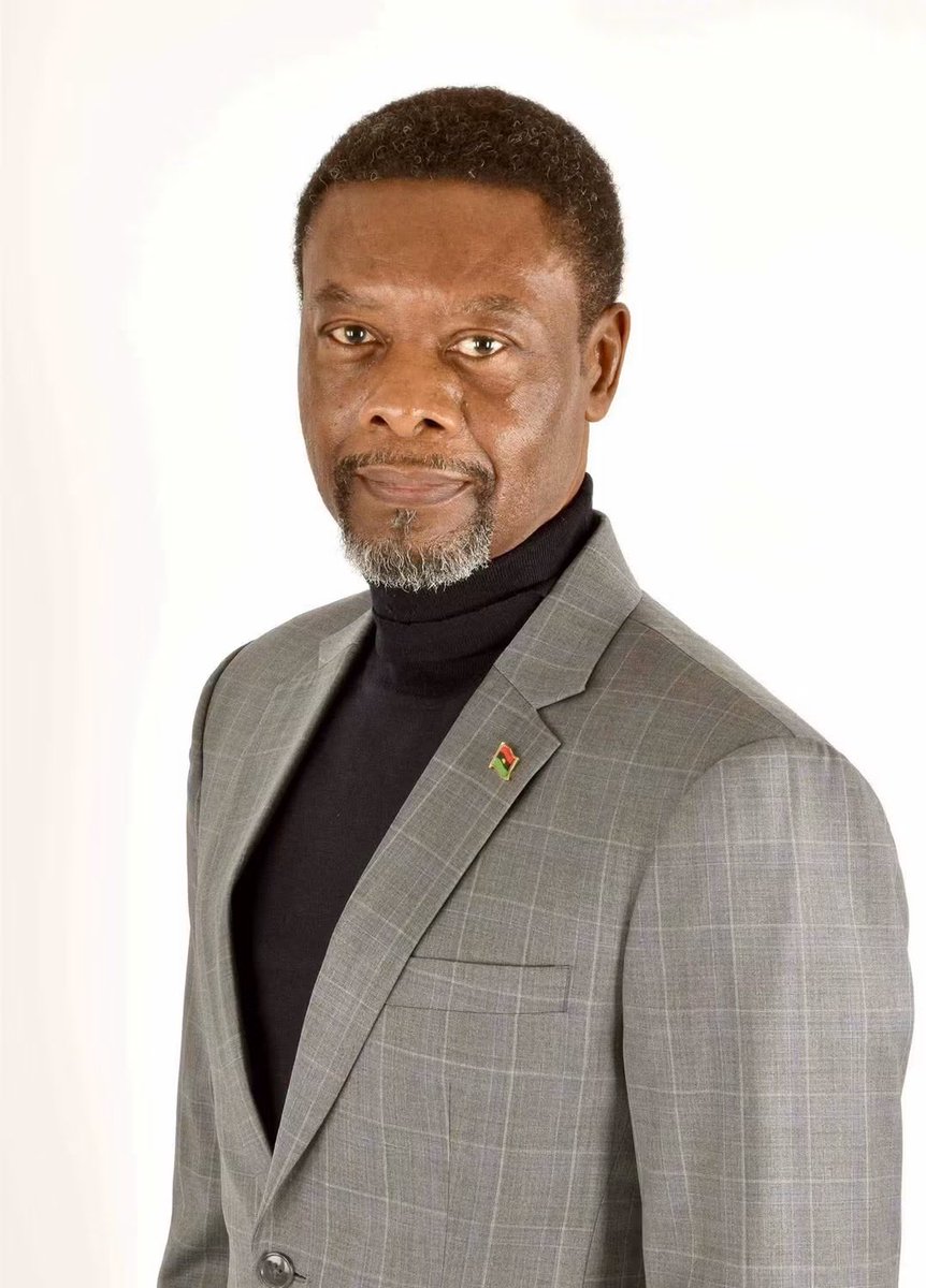 DavidWondas's tweet photo. @fra_bernard @Ndukwe__Wisdom This man's face will continue to torment them all https://t.co/EyGNLrNEQO