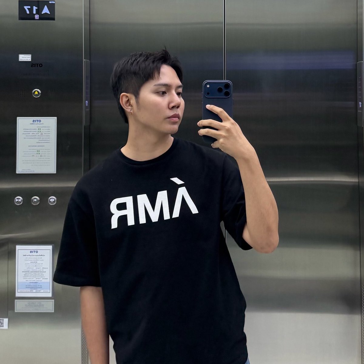 NFluke98's tweet photo. -ชื่อ ฟลุ๊ค
-27 ปี
-168 cm (ตัวเล็กพกสะดวก)
-ISTJ
-ชอบดูหนัง ฟังเพลง
-กำลังพยายามเข้าฟิตเนสให้ได้บ่อย
-โสดมา 7 ปีละ 😭 https://t.co/qHjKRzIh2u