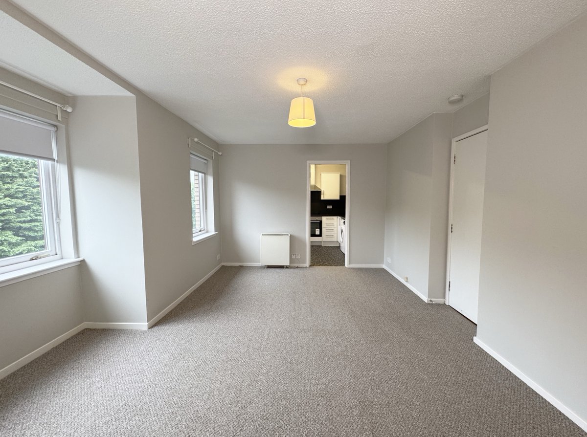 LookingToRent1's tweet photo. Available Friday!!

2 Bedroom Flat To Let, 48 Bulldale Street, Yoker, Glasgow, G14 ONA

Further information will be available soon on social media and https://t.co/8saQ5tU880

#lookingtorent #propertymanagement #lettingagentglasgow #glasgowlettingagent #yoker https://t.co/6QT1jQkaWL