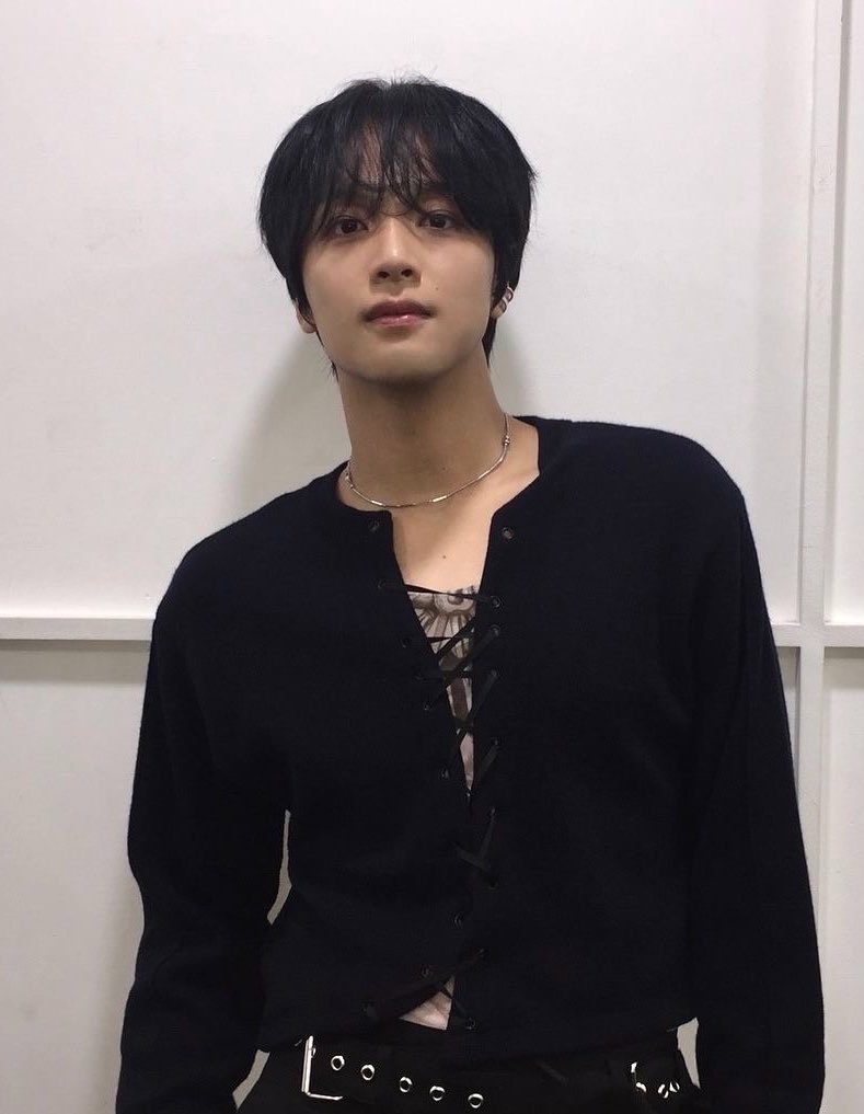 remlee_13's tweet photo. “ พวกแรปเปอร์มักมีแฟนสวย ”

แรปเปอร์                              แฟนแรปเปอร์ https://t.co/3d3MahkztQ