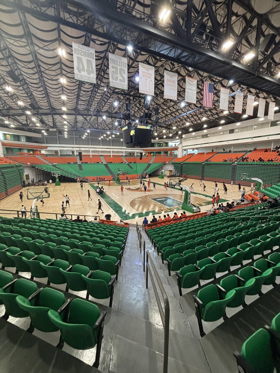 CoachTish33's tweet photo. First ever Charlie Ward team camp was a success! #famu #charlieward https://t.co/MsWf7G1Efj