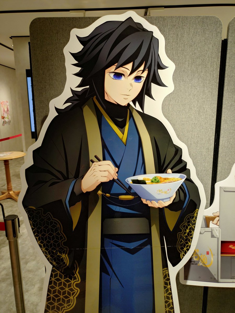 happy2doll's tweet photo. 今日宅麺🍜のコラボ行って来ました！👹ラーメンも気になりましたが🌊さんの凪ラーメン食べてきました！こういう場所にあまり行けないので自分的に嬉しかったです🧡
パネルも見れて感激🥲
味も美味しかったです 👍 https://t.co/eGQRUHImAm