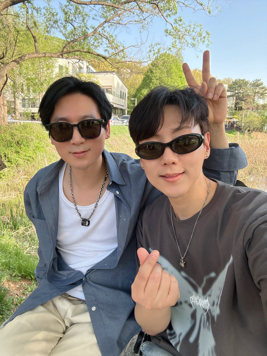5tionMarine's tweet photo. 永遠なうちのリーダー愛するロイロイ誕生日おめでとう
今週たくさんのお祝いお願いします
これからもずっとよろしくね https://t.co/7gO3gZKwLw