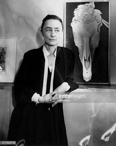 BoylanRoger's tweet photo. Georgia O'Keeffe with one of her paintings. https://t.co/35pCJlQ93M