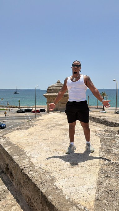 🇸🇽Burgundy🇻🇮 - 3 pic. 📍Palma de Mallorca 📍 Such A Beautiful Country https://t.co/017ShPmqXG