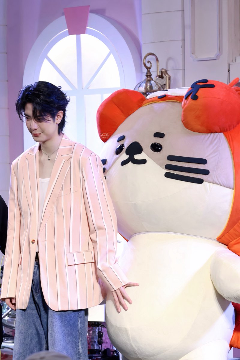 sundayabc's tweet photo. น้องซีกับสกุชชี่(พุง)อันหย่ายยย🤲🏻
#sea_ta_lay 
#NONGNOOONG https://t.co/uF26AgPHgf