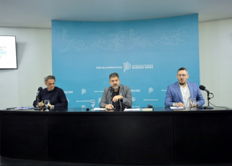 AgenciaComBA's tweet photo. 📍La situación económica no muestra perspectivas de mejora

https://t.co/WAriAt4rwH

#JuanCuattromo #GabrielKatopodis #CarlosBianco #ComBA #milei @MInfraPBA @BAProvincia @Carli_Bianco @gkatopodis #desempleos #BancoProvincia @JCuattromo https://t.co/dRmgOorKi9