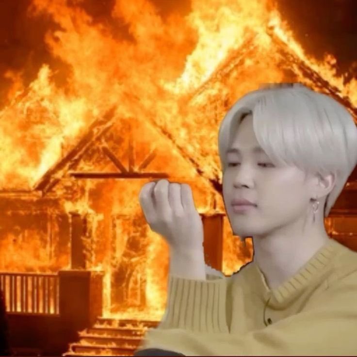 italianarmyfam_'s tweet photo. ☀️ARMY DIVAS! Siamo nel bel mezzo di una heatwave con picchi di 40°C, percepiti 180°, quindi…GUIDA ALLA SOPRAVVIVENZA

1. COSA BERE
L’acqua da sola, dopo diverse ore di caldo, non è sufficiente a compensare la perdita di sali minerali.
-Integratori di sali minerali (Polase e + https://t.co/S54NGXfH0B