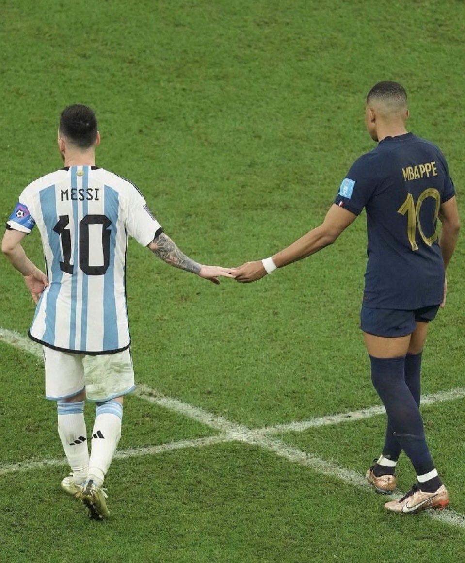 icaro messi tweet media