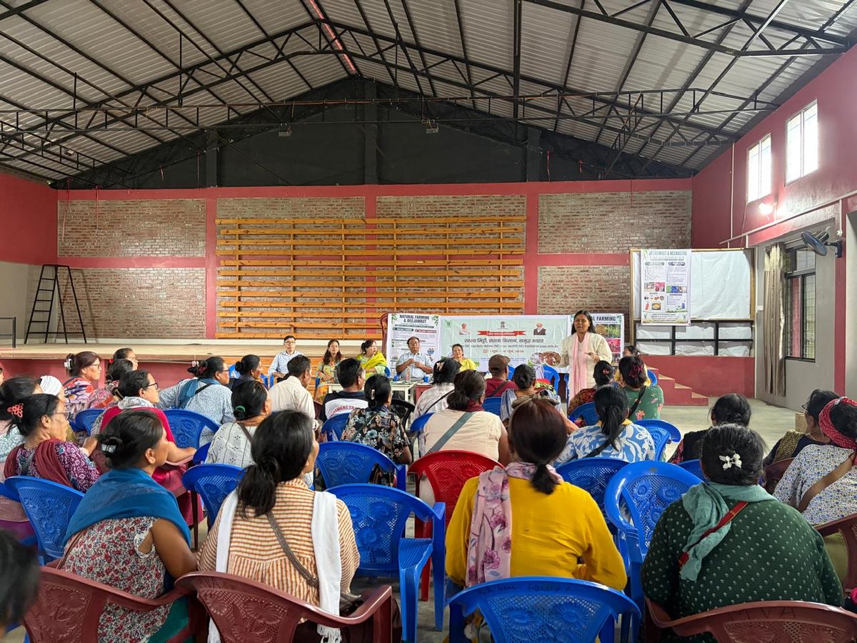 kvkchandel's tweet photo. Awareness on Balance use of fertilizer, Vermi composting and Soil testing conducted at Modi for the farmers of Modi and Chandel Khubul.

#KhetBachaoAbhiyan https://t.co/2fOCjTKm27