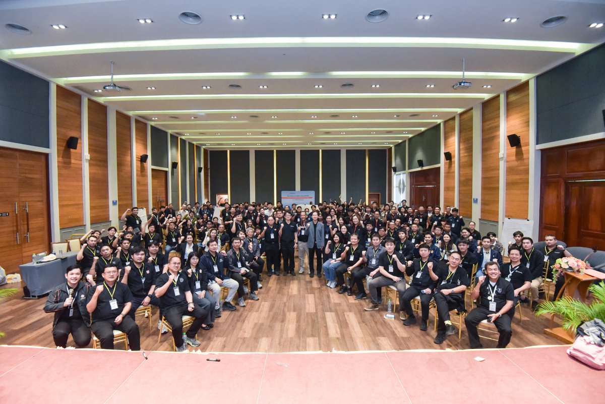 mea_news's tweet photo. MEA ผนึกกำลัง 11 หน่วยงานพันธมิตร จัดสัมมนาเชิงปฏิบัติการยกระดับกระบวนงานสายไฟฟ้าใต้ดิน มุ่งลดผลกระทบต่อประชาชน

คลิก: https://t.co/H2GQ6tGq6k

#MEA #สายไฟฟ้าใต้ดิน #สัมมนาเชิงปฏิบัติการ #มหานครไร้สาย  
#ความปลอดภัยด้านไฟฟ้า #SmartCity 
#บูรณาการภาครัฐ #MEAsmartdistribution https://t.co/hDxGvbYIK8