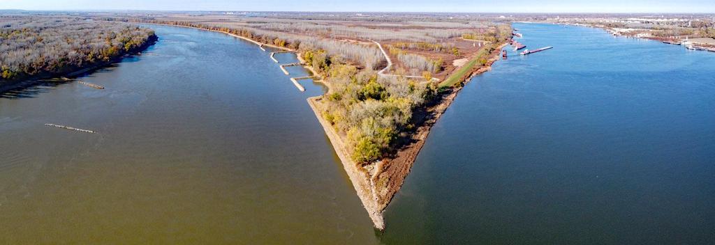 UNlVERSALSTATS's tweet photo. The Mississippi River system is one of the largest river networks in the world and the most important drainage system in North America. The Mississippi River and its many tributaries collect water from more than 40% of the continental United States, covering parts of 31 states before flowing into the Gulf of Mexico.

Its two most significant tributaries are the Missouri River, the longest tributary in the system, and the Ohio River, which contributes the greatest volume of water. Other major rivers, including the Arkansas and Red Rivers, help carry water from the Great Plains, the Rocky Mountains, and the southern United States into the main channel.

The watershed covers about 3.2 million square kilometers (1.2 million square miles), making it one of the largest drainage basins on Earth. Water that falls as rain or snow hundreds or even thousands of kilometers away can eventually reach the Mississippi through an intricate network of rivers and streams.

The river system is also one of the world's most important commercial waterways. Millions of tons of grain, coal, petroleum, and other goods are transported along its channels every year, supporting agriculture and industry across the United States.

Because of its enormous size and influence, the Mississippi River system has played a major role in shaping North America's geography, economy, history, and settlement patterns for centuries. It is often described as the continent's circulatory system, connecting vast regions through a single network of waterways.