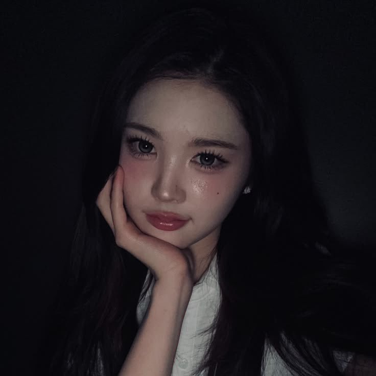 에이나. tweet media